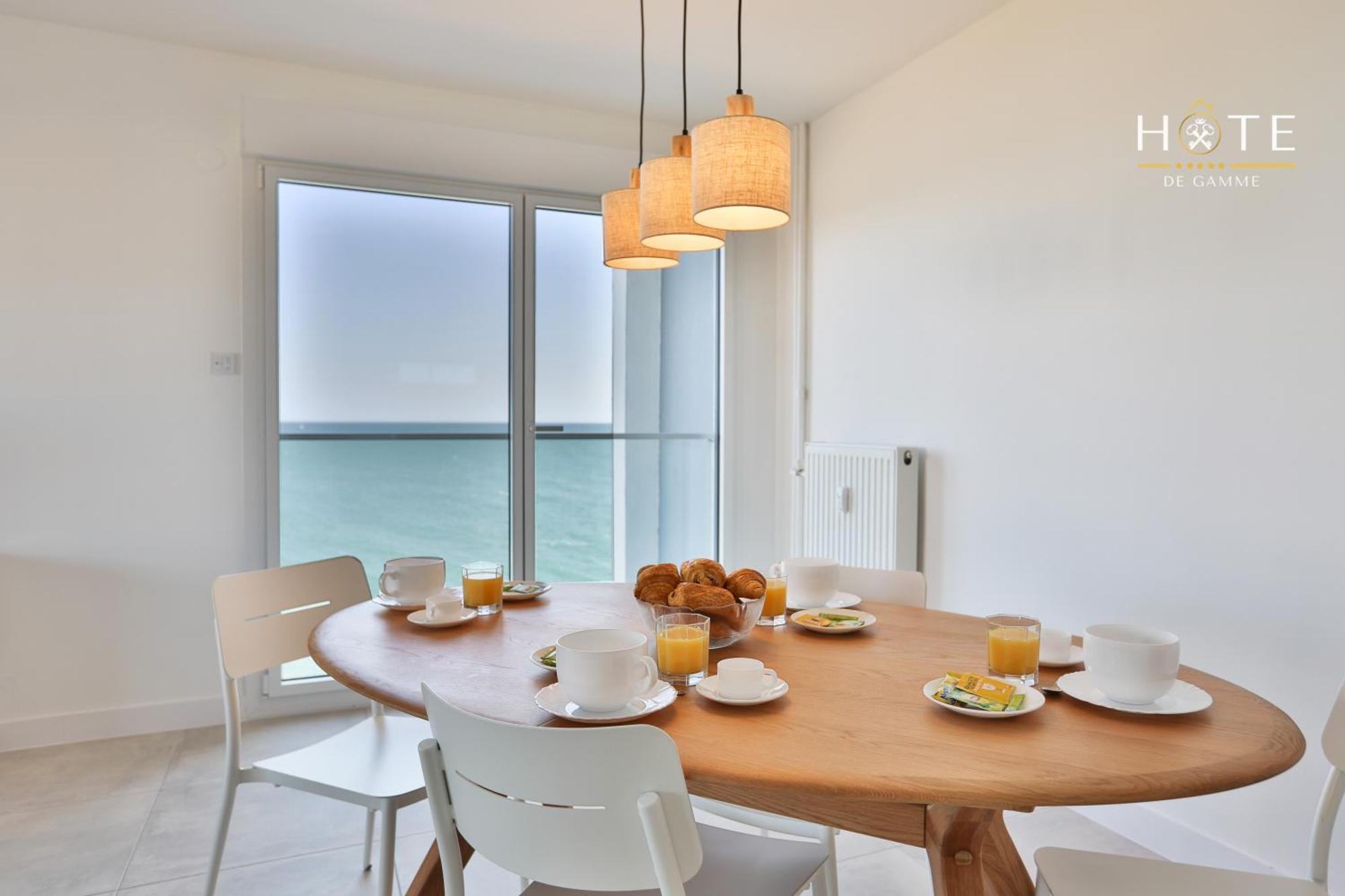 Appartement De Caractere, Superbe Vue Mer 280° La Chaume Exteriör bild